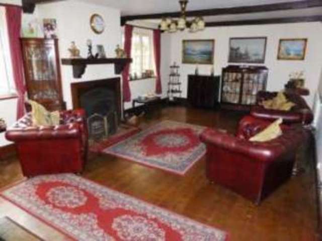  Image of 4 bedroom Bungalow for sale in The Parade Greatstone New Romney TN28 at Greatstone New Romney Greatstone-on-Sea, TN28 8RE