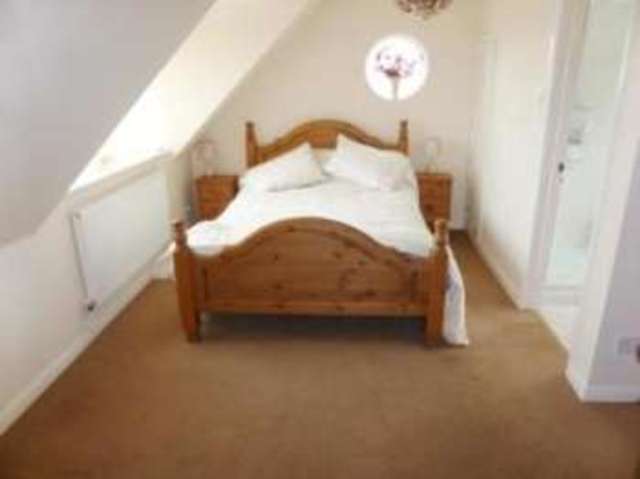  Image of 4 bedroom Bungalow for sale in The Parade Greatstone New Romney TN28 at Greatstone New Romney Greatstone-on-Sea, TN28 8RE