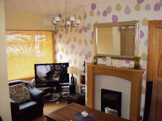  Image of 3 bedroom Terraced house for sale in The Quadrant Hull HU6 at The Quadrant  Hull, HU6 8NU