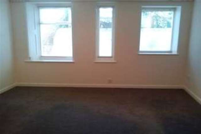  Image of 1 bedroom Flat to rent in The Strand Ryde PO33 at Ryde, PO33 1JD