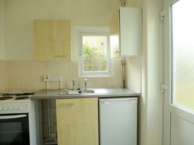  Image of Flat to rent in The Upper Drive Hove BN3 at The Upper Drive  Hove, BN3 6NE