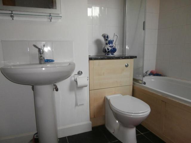  Image of 3 bedroom Flat to rent in The Vennel Linlithgow EH49 at Linlithgow West Lothian West Lothian, EH49 7EU