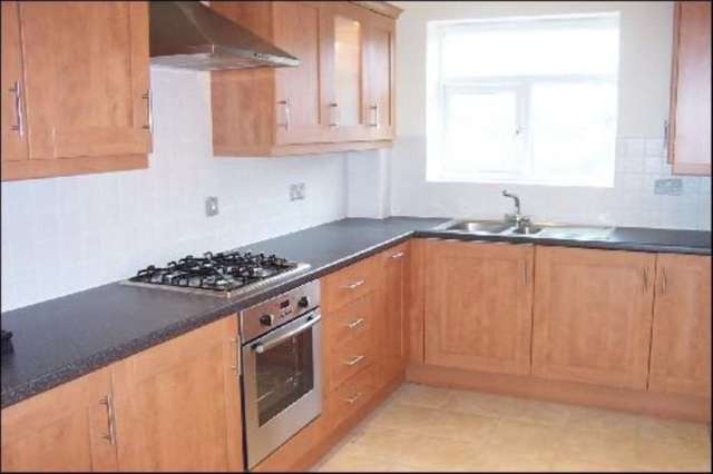 Image of 2 bedroom Maisonette to rent in Thimble End Court Sutton Coldfield B76 at Thimble End Court Walmley Sutton Coldfield, B76 2RZ