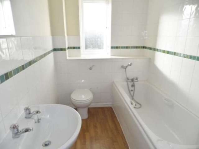  Image of 2 bedroom Maisonette to rent in Thimble End Court Sutton Coldfield B76 at Thimble End Court Walmley Sutton Coldfield, B76 2RZ