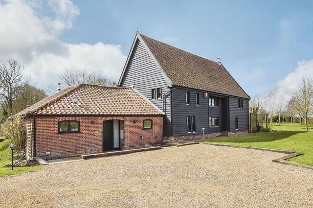  Image of 4 bedroom Property for sale in Pristow Green Lane Tibenham Norwich NR16 at Pristow Green Lane  Tibenham, NR16 1PU