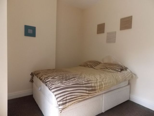  Image of 1 bedroom Flat to rent in Toll End Road Tipton DY4 at Toll End Road  Tipton, DY4 0EU
