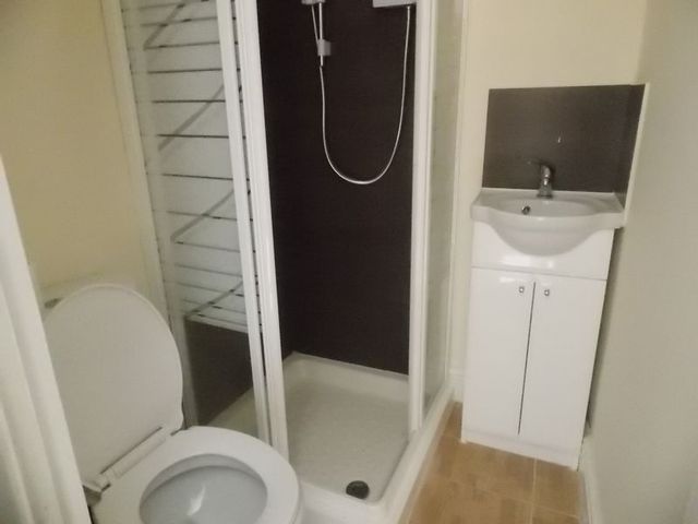  Image of 1 bedroom Flat to rent in Toll End Road Tipton DY4 at Toll End Road  Tipton, DY4 0EU