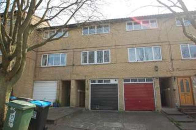  Image of 2 bedroom Town House for sale in Simmonds Rise Hemel Hempstead HP3 at Hemel Hempstead HERTS, HP3 9EA