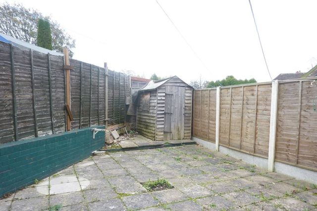  Image of 4 bedroom Semi-Detached house to rent in Trees Road Walsall WS1 at Trees Road  Walsall, WS1 3JU