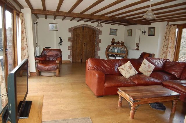  Image of 6 bedroom Property for sale in Tregare Monmouth NP25 at Tregare MONMOUTH, NP25 4DU