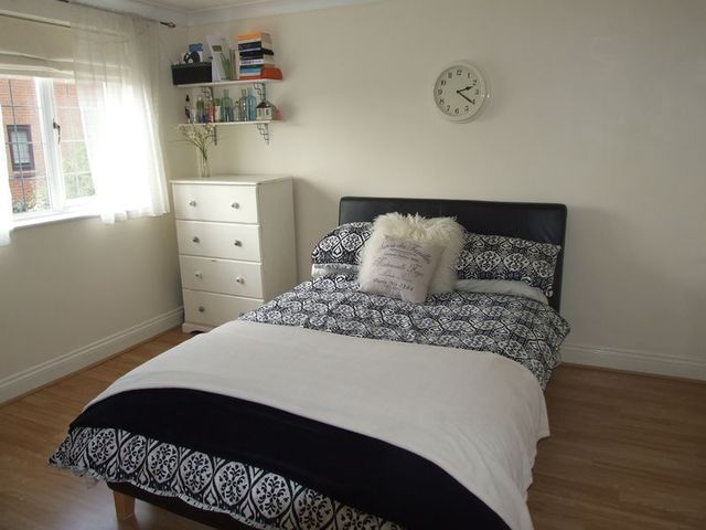  Image of 4 bedroom Detached house for sale in Tudor Close Maidenbower Crawley RH10 at Tudor Close Maidenbower Crawley, RH10 7WX