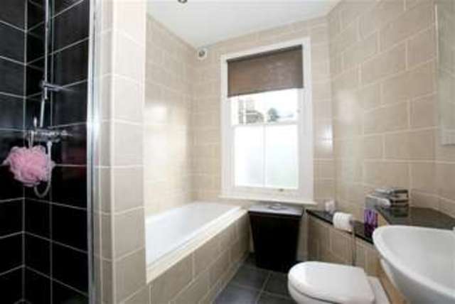  Image of 3 bedroom Flat for sale in Turney Road London SE21 at Dulwich, SE21 8LU