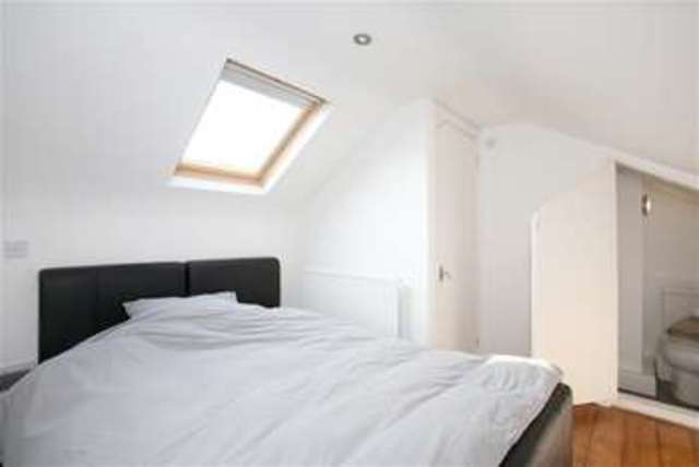  Image of 3 bedroom Flat for sale in Turney Road London SE21 at Dulwich, SE21 8LU