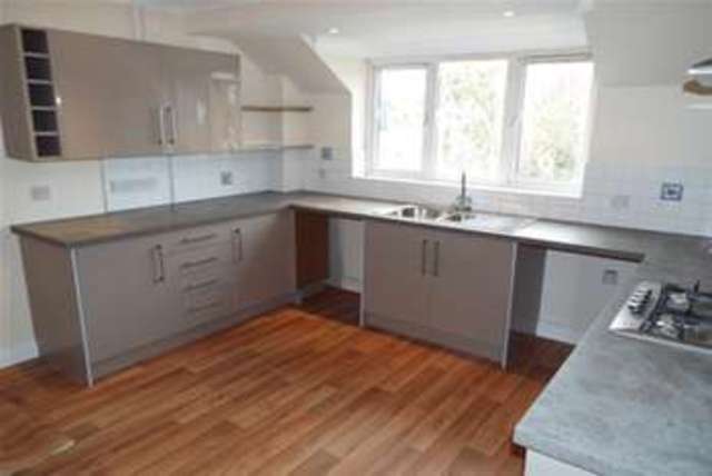  Image of 2 bedroom Flat to rent in Argyll Road Boscombe Bournemouth BH5 at Bournemouth, BH5 1ED
