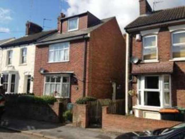  Image of 3 bedroom Semi-Detached house for sale in Union Street Dunstable LU6 at Dunstable Bedfordshire Dunstable, LU6 1HB