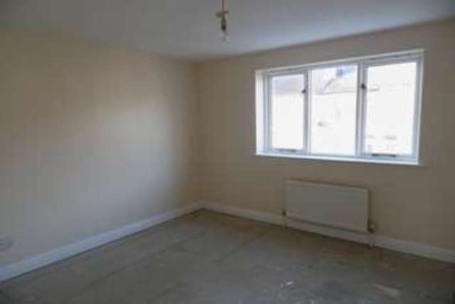  Image of 2 bedroom Semi-Detached house to rent in Urban Road Doncaster DN4 at URBAN ROAD HEXTHORPE DONCASTER, DN4 0EW