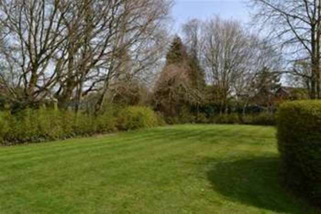  Image of 2 bedroom Detached house to rent in Vicarage Gardens Hordle Lymington SO41 at Lymington, SO41 0XJ