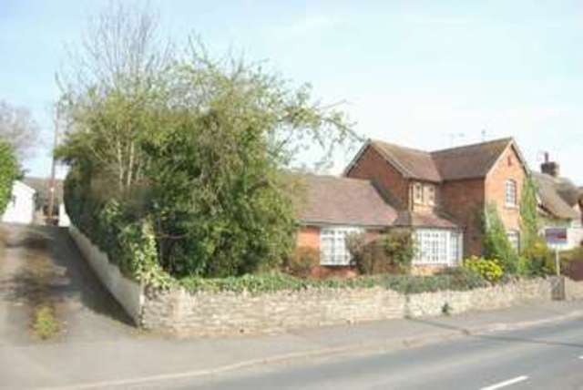 Image of 2 bedroom Property for sale in Binton Binton Stratford-upon-Avon CV37 at VILLAGE STREET BINTON STRATFORD UPON AVON, CV37 9TW