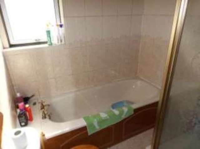  Image of 3 bedroom Terraced house for sale in Vivian Street Bedminster Bristol BS3 at Bristol Somerset St Lawrence, BS3 4LW
