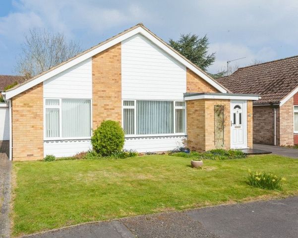  Image of 2 bedroom Detached house for sale in Allen Drive Walters Ash High Wycombe HP14 at Allen Drive Walters Ash High Wycombe, HP14 4SS