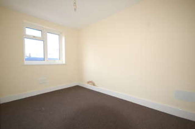  Image of 2 bedroom Flat to rent in Warley Road Blackpool FY1 at Blackpool Lancashire, FY1 2LN