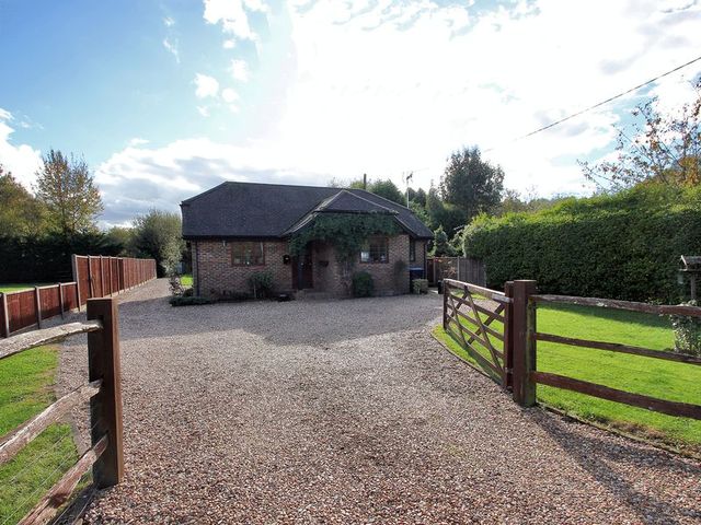  Image of 4 bedroom Property for sale in Weatherhill Common Smallfield Horley RH6 at Weatherhill Common Smallfield Horley, RH6 9JF