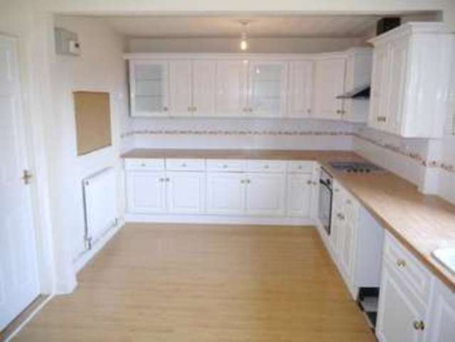  Image of 5 bedroom Detached house to rent in Wessex Close Devizes SN10 at Wessex Close  DEVIZES, SN10 3BB