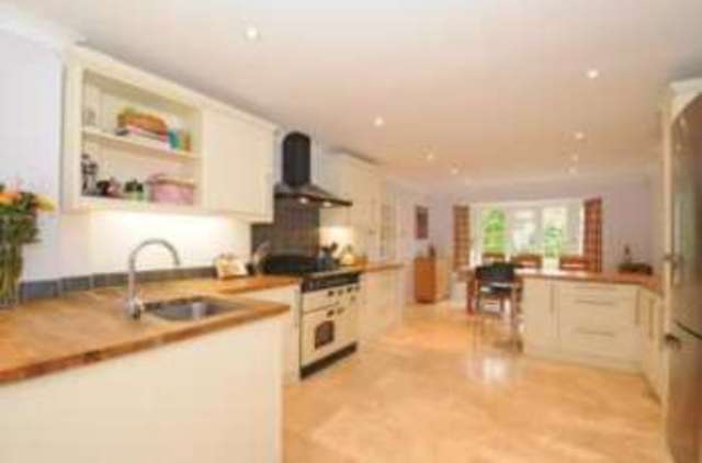  Image of 4 bedroom Detached house for sale in Fairford Close West Byfleet KT14 at West Byfleet Surrey West Byfleet, KT14 6HT