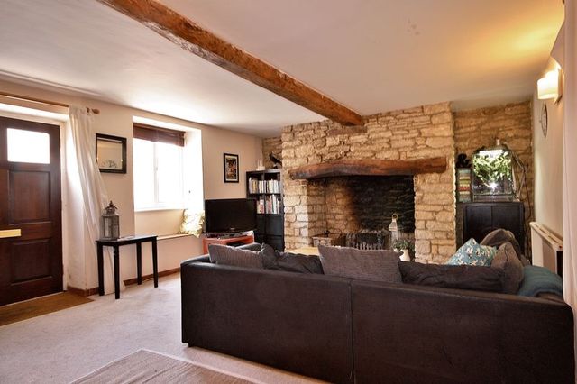  Image of 2 bedroom Cottage for sale in West End Witney OX28 at West End  Witney, OX28 1NF