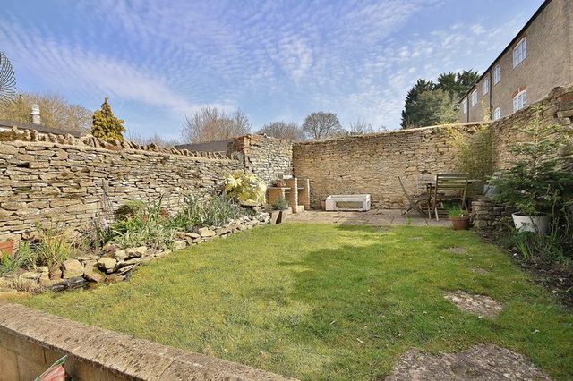  Image of 2 bedroom Cottage for sale in West End Witney OX28 at West End  Witney, OX28 1NF