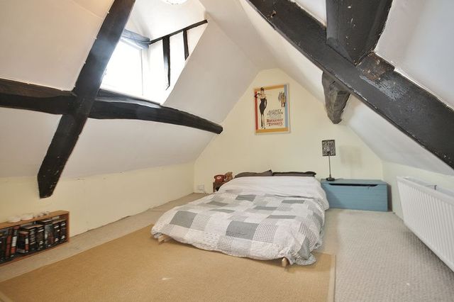  Image of 2 bedroom Cottage for sale in West End Witney OX28 at West End  Witney, OX28 1NF