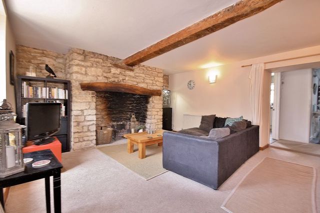  Image of 2 bedroom Cottage for sale in West End Witney OX28 at West End  Witney, OX28 1NF