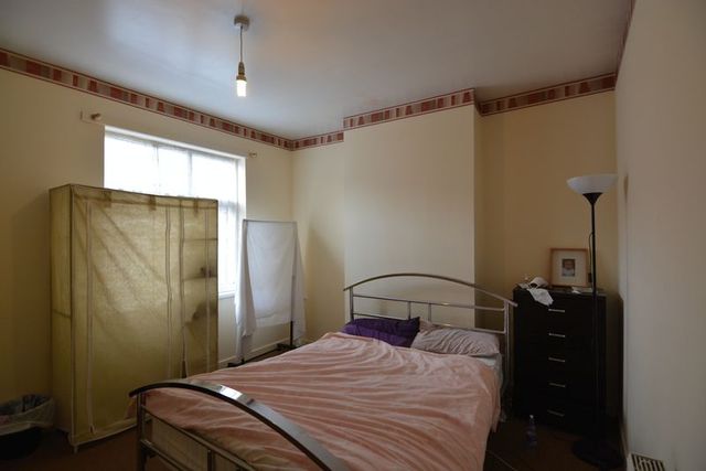  Image of 3 bedroom Terraced house to rent in Westbury Road Edgbaston Birmingham B17 at Westbury Road  Edgbaston, B17 8HY