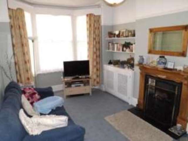  Image of 3 bedroom End of Terrace for sale in Brightwell Avenue Westcliff-on-Sea SS0 at Westcliff-on-Sea Essex Prittlewell, SS0 9EG
