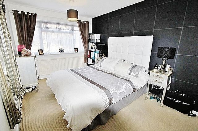  Image of 2 bedroom Flat for sale in Westmede Chigwell IG7 at Westmede  Chigwell, IG7 5LR