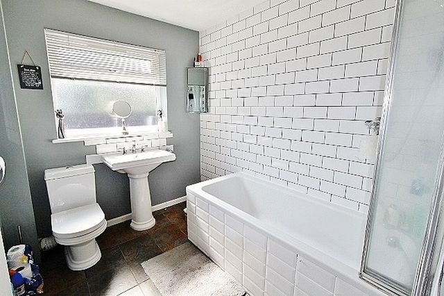  Image of 2 bedroom Flat for sale in Westmede Chigwell IG7 at Westmede  Chigwell, IG7 5LR