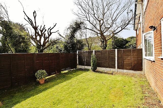 Image of 2 bedroom Flat for sale in Westmede Chigwell IG7 at Westmede  Chigwell, IG7 5LR