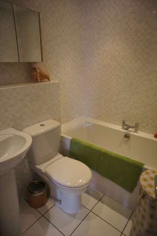  Image of 4 bedroom Semi-Detached house to rent in Whitelands Way Bicester OX26 at Whitelands Way Kingsmere Bicester, OX26 1AB