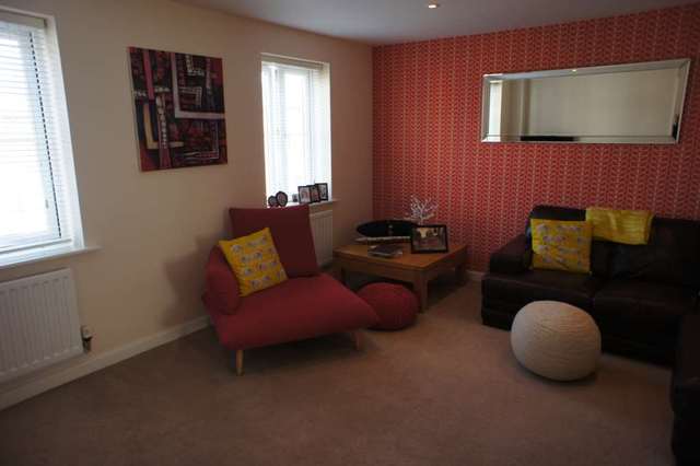 Image of 4 bedroom Semi-Detached house to rent in Whitelands Way Bicester OX26 at Whitelands Way Kingsmere Bicester, OX26 1AB