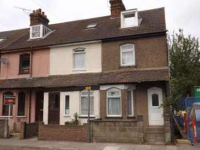  Image of 3 bedroom End of Terrace for sale in Whitstable Road Faversham ME13 at Faversham Kent Faversham, ME13 8BE