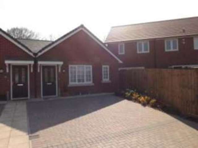  Image of 2 bedroom Bungalow for sale in Penrith Crescent Wickford SS11 at Wickford Essex Runwell, SS11 7FL