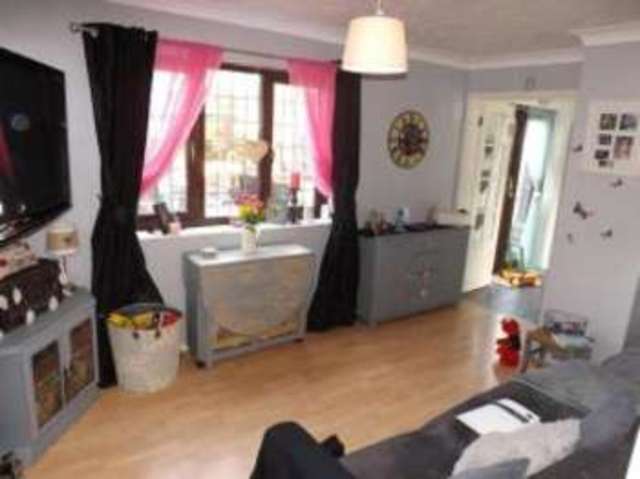  Image of 2 bedroom Semi-Detached house for sale in Uxbridge Close Wickford SS11 at Wickford Essex Shotgate, SS11 8YH