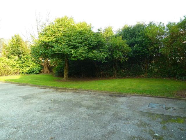  Image of 1 bedroom Flat for sale in Coppice Road Moseley Birmingham B13 at Willow Court 9 Coppice Road Moseley, B13 9DP