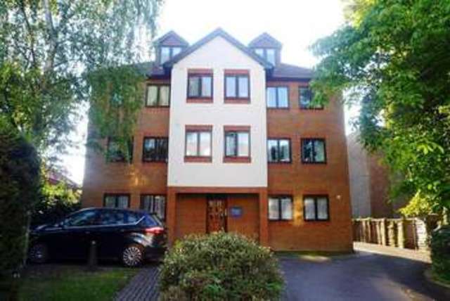  Image of 1 bedroom Flat to rent in Woodcote Road Wallington SM6 at Woodcote Road  Wallington, SM6 0PA