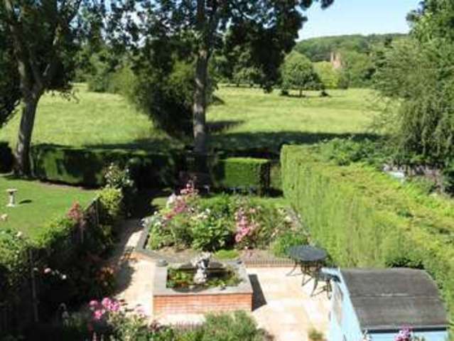  Image of 3 bedroom Detached house for sale in Wintringham Way Purley on Thames Reading RG8 at Purley On Thames  Reading, RG8 8BG