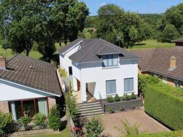  Image of 3 bedroom Detached house for sale in Wintringham Way Purley on Thames Reading RG8 at Purley On Thames  Reading, RG8 8BG