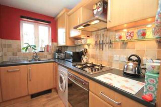  Image of 1 bedroom Flat for sale in Woodfield Road Thames Ditton KT7 at Thames Ditton Surrey, KT7 0EF