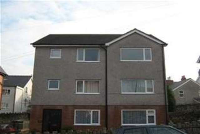  Image of 2 bedroom Flat to rent in Woodland Park Colwyn Bay LL29 at Colwyn Bay, LL29 7DS