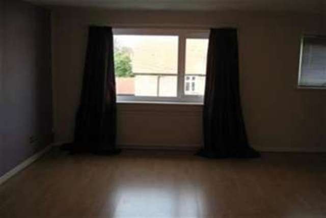  Image of 2 bedroom Flat to rent in Woodland Park Colwyn Bay LL29 at Colwyn Bay, LL29 7DS