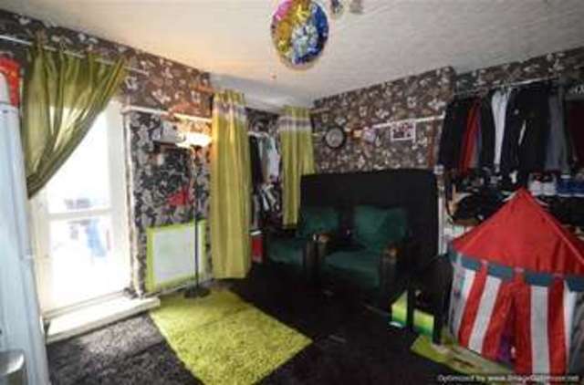  Image of 4 bedroom Flat for sale in Woolridge Way Loddiges Road London E9 at Hackney, E9 6PP